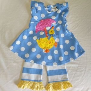 Adorable spring duckling outfit